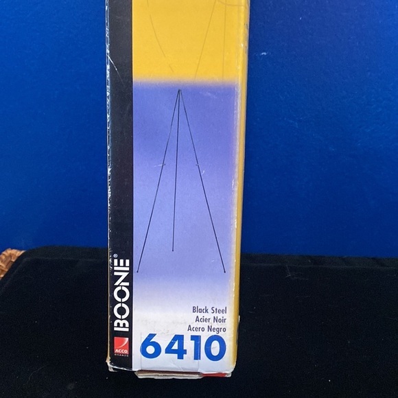 New Boone 6410 Metal Compact Travel Easel 64" Black Steel Lightweight - Picture 3 of 7